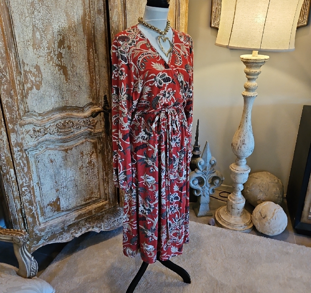 Old Navy Red Floral Wrap Maxi Dress - Picture 4 of 8